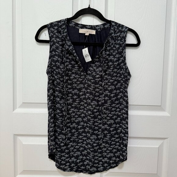 NWT Women Loft Sleeveless Lightweight Blouse in Navy Blue Size Small - Picture 1 of 8